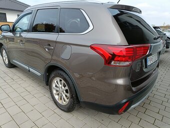 MITSUBISHI OUTLANDER 2,2DI-D 4x4 - 5