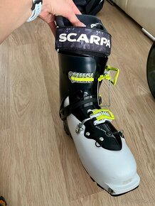 Scarpa maestrale RS - 5