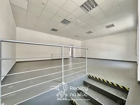 Na prenájom obchodný priestor pri centre mesta v Nových Zámk - 5