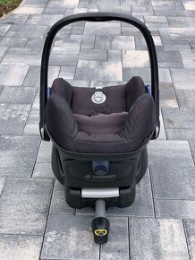 Autosedačka Maxi Cosi Cabriofix + iSize základňa - 5