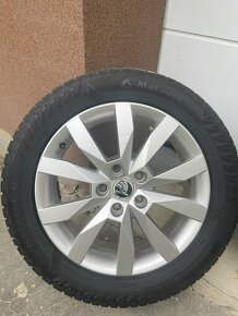 Alu disky 5x112 r17 originál Škoda + zimné pneu 215/55/17 - 5