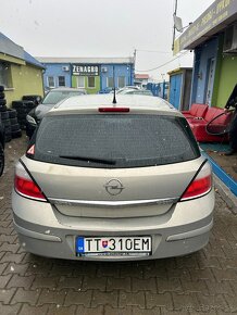 Opel Astra 1.7 CDTi 100k Enjoy - 5