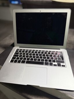 MacBook Air 13 inch - 5