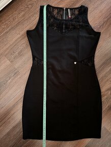 Malé čierne šaty XL s čipkou - 5