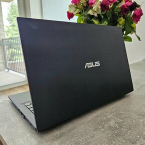 Asus ExpertBook B1 B1502CB - i5-1235U / 1.3GHz / 8GB / 512GB - 5