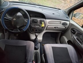 Renault Megane Scenic - 5