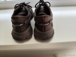 Adidas OZWEEGO tenisky - 5