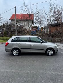 Škoda fabia 2 combi, benzín 1.2 rok 2009 - 5