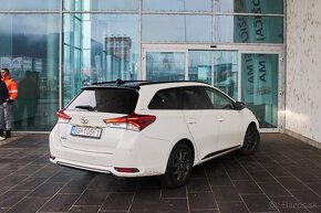 Toyota Auris 1.6 l Valvematic Selection MDS - 5