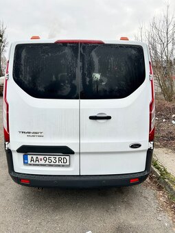 PRENÁJOM 9 Miestne auto FORD TRANSIT - 5