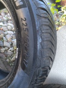 Michelin 225/60R17 - 5