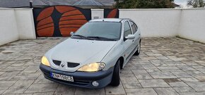 Renault Megane 1.6 16V - 5