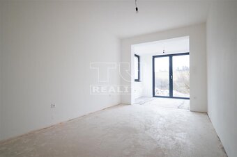 NOVOSTAVBA - 4 izbový byt s predzáhradkou /300m2/ v... - 5