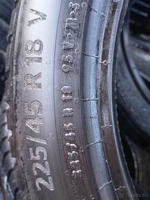 225/45 R18 zimne Continental - 5