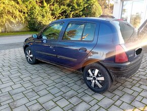 Renault clio - 5