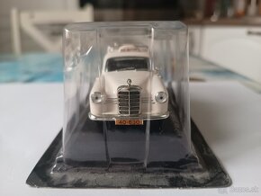 1:43 Mercedes Benz 180 D - 5