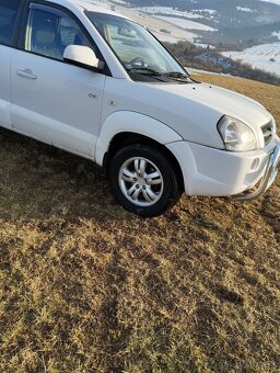 Predám Hyundai Tucson 2007 4x4 2.l benzín - 5