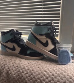 Air jordan 1 UNC Patent - 5