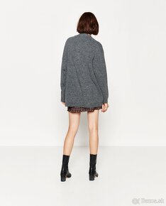 ZARA - nádherný, kvalitný jemný sveter v oversize strihu - 5