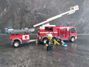 LEGO City 7239 - Hasičské nákladné auto - 5