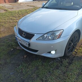 Lexus is 220d - 5