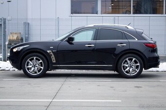 Infiniti QX70 - 5