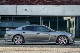 Dodge Charger SRT8 - 5