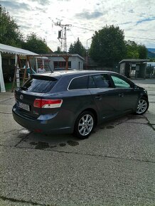 Toyota Avensis 2.2 D4d - 5