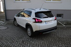 Peugeot 2008 1.2 PureTech 130k Allure - 5