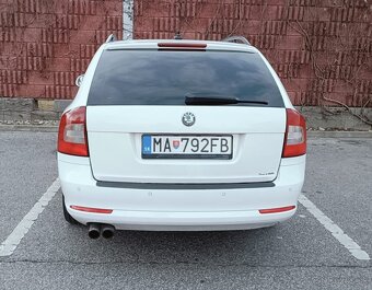 Škoda Octavia 2 Combi 2.0 TDI Elegance A/T - 5