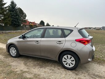 Predám Toyota Auris 1,33 VVT-i, benzín, 3/2013 - 5