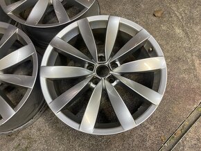 Elektrony 5x112 R19 Originál VW Lugano - 5