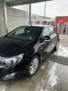 Predám Opel Astra J 1.7CDTi 92kW rok 2010 - 5