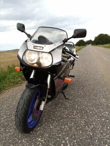 Suzuki GSX-R 1100 - 5