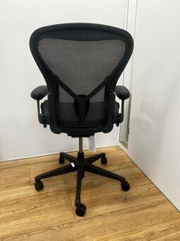 Herman Miller Aeron Remastered New - 5