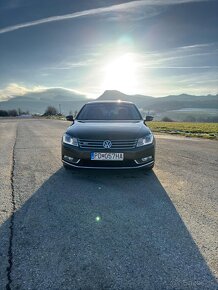 Volkswagen Passat B7 Sedan - 5