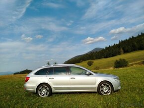 ŠKODA Superb Kombi 2.0 TDI 4x4 (2011) - 5