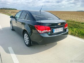 Predám pekný CHEVROLET CRUZE - 5