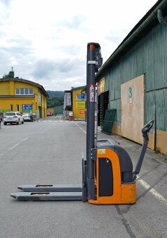 Elektrický paletový vozík s nosnosťou až 1600 kg - 5