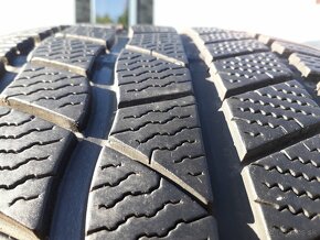 255/35 r19 zimne pneumatiky - 5