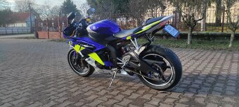 Yamaha R6 - 5