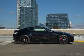 Aston Martin V8 Vantage S - 5