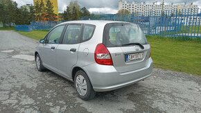 Honda Jazz 1.4 i-DSI (61 kW), rok 2003 - 5