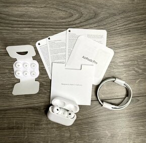 Apple AirPods Pro 2 - 5