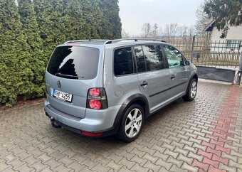 Volkswagen Touran 1,9 TDi Cross , 7 míst, Tažné nafta - 5