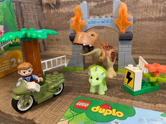 Predám Lego DUPLO 10939 Jurassic World - T-rex a Triceratops - 5