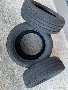 Predám málo jazdené letné pneu Conti 185/55r15 86H/7,5mm - 5