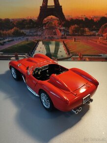 Ferrari 250 1957 Burago 1:18 - 5