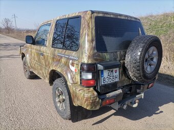 Mitsubishi Pajero POHON 4x4 + UZAVIERKY - 5