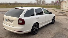 Škoda Octavia Combi 2 FL RS TDI DSG,F1,NAVI - 5